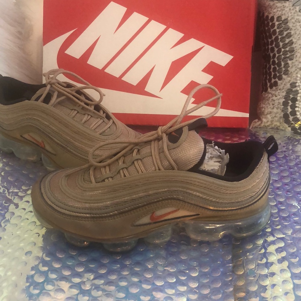 Nike Gold vapor max